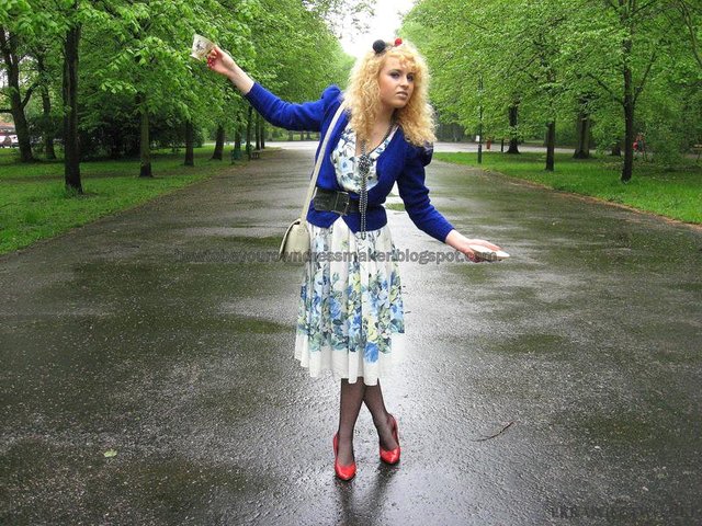 http://howtobeyourowndressmaker.blogspot.com/
