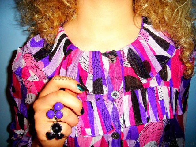 http://howtobeyourowndressmaker.blogspot.com/