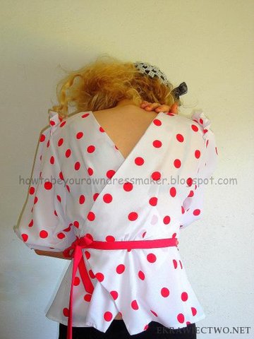 http://howtobeyourowndressmaker.blogspot.com/