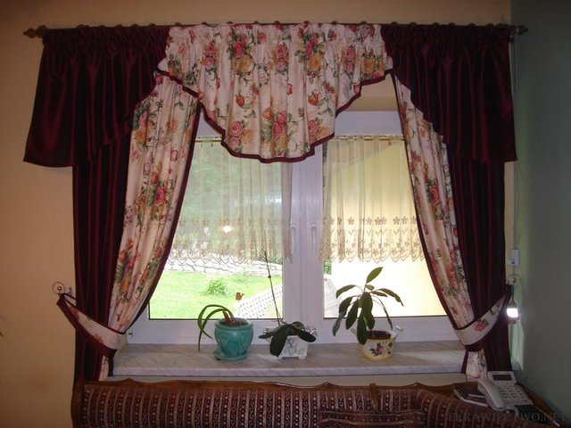http://howtobeyourowndressmaker.blogspot.com/