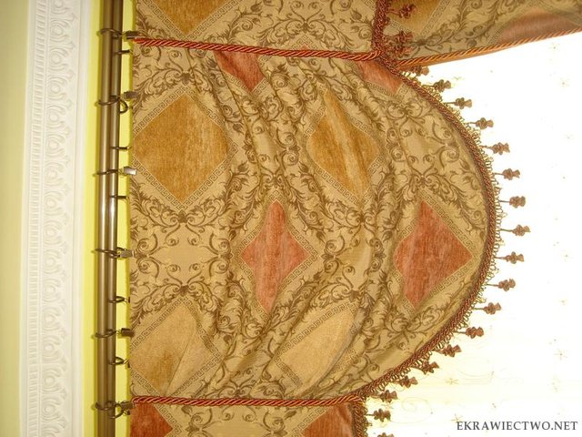 http://howtobeyourowndressmaker.blogspot.com/