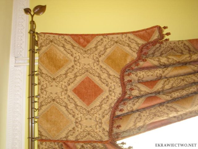 http://howtobeyourowndressmaker.blogspot.com/