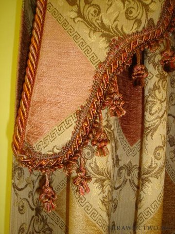 http://howtobeyourowndressmaker.blogspot.com/