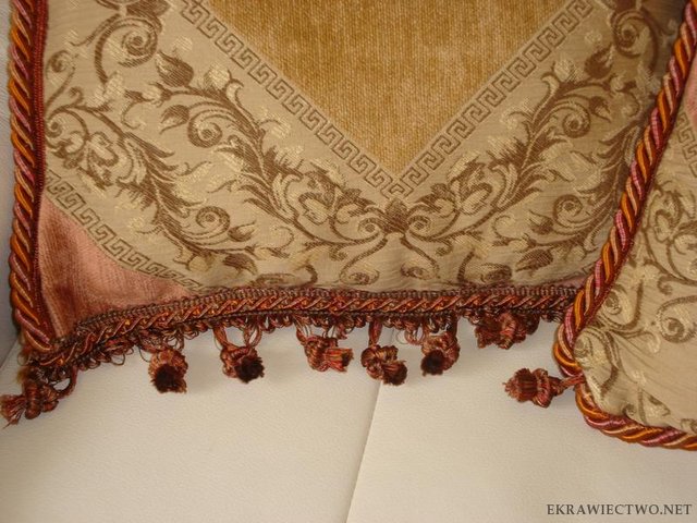 http://howtobeyourowndressmaker.blogspot.com/