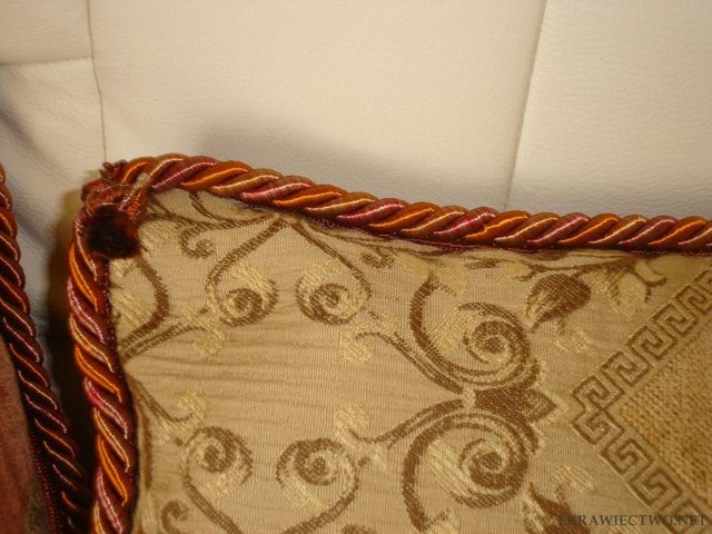 http://howtobeyourowndressmaker.blogspot.com/