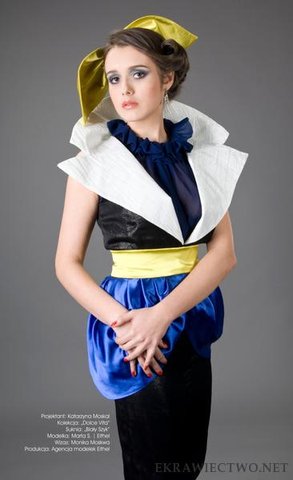 http://howtobeyourowndressmaker.blogspot.com/